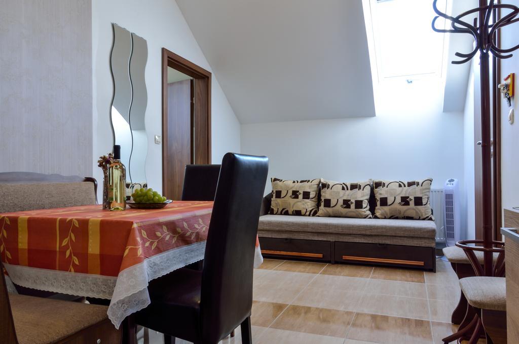 Harmonia Apartmanhaz *