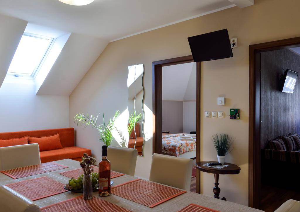 Harmonia Apartmanhaz Appartement Eger